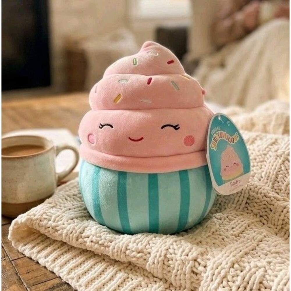 Squishmallows Deidre the Cupcake 7.5" Plush NWT Pink Teal Kellytoy 2021